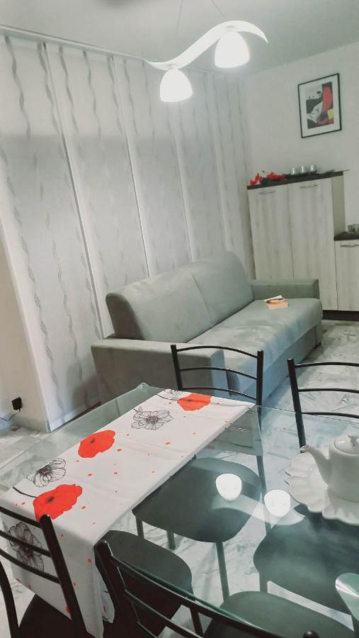 Chez Bianca Les Coquelicots Les Lucioles Apartment Ментона Екстериор снимка