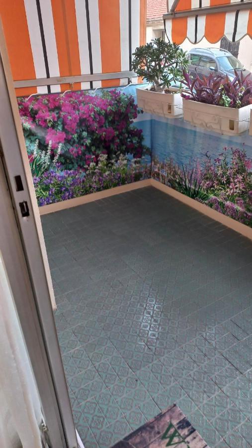 Chez Bianca Les Coquelicots Les Lucioles Apartment Ментона Екстериор снимка