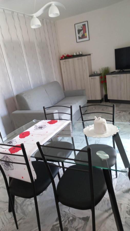 Chez Bianca Les Coquelicots Les Lucioles Apartment Ментона Екстериор снимка